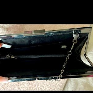 worn only once at a wedding almost new!❤️